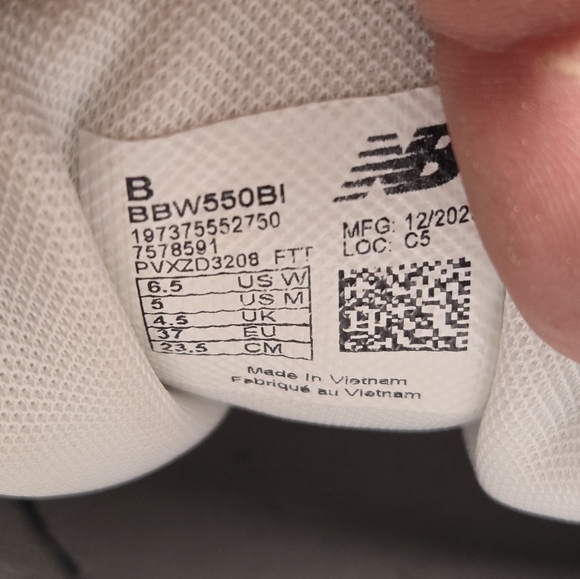 New Balance 550 Casual Shoes Womens Sz 6.5 White Green Leather Sneakers. - Picture 9 of 9